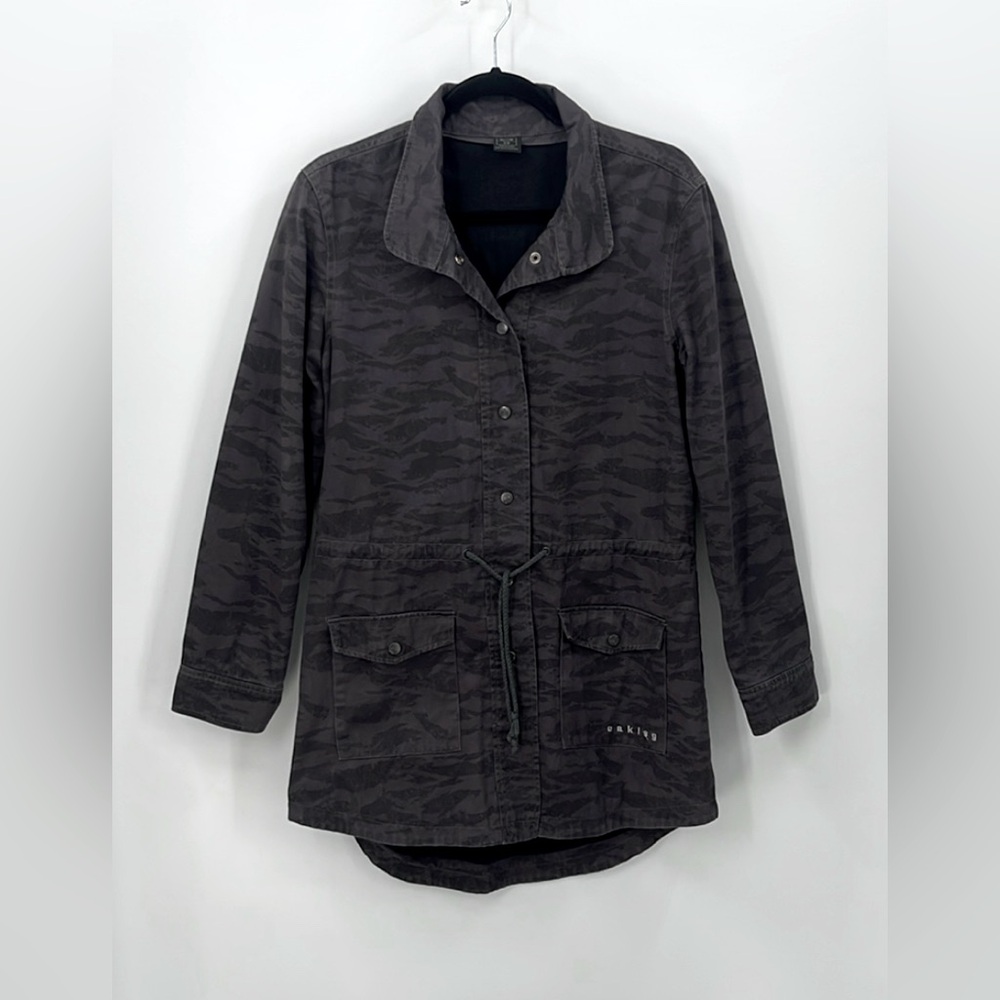OAKLEY Tail Wind Jacket in Grey Camo
